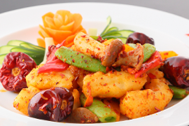 白身魚と春筍の朝天唐炒め　1,980円